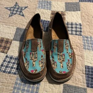 Ariat Cruiser sz 8B copper metallic turquoise cactus EUC
